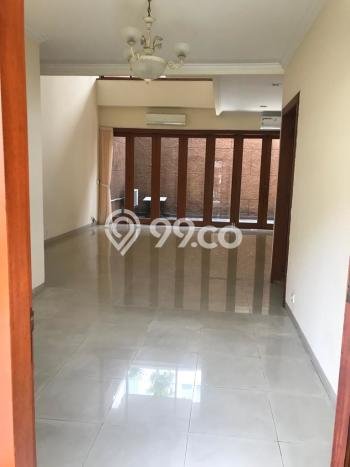 Rumah Disewakan Jakarta Selatan LT 200m2 LB 250m2 Kawasan Pondok Indah Rumah Disewakan Jakarta Selatan LT 200m2 LB 250m2 Kawasan Pondok Indah