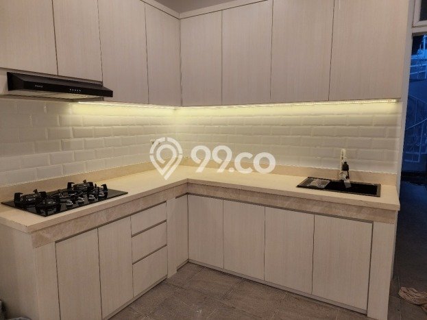 Rumah Sewa Jakarta Selatan LT 305m2 LB 240m2 Area Pondok Indah Rumah Sewa Jakarta Selatan LT 305m2 LB 240m2 Area Pondok Indah
