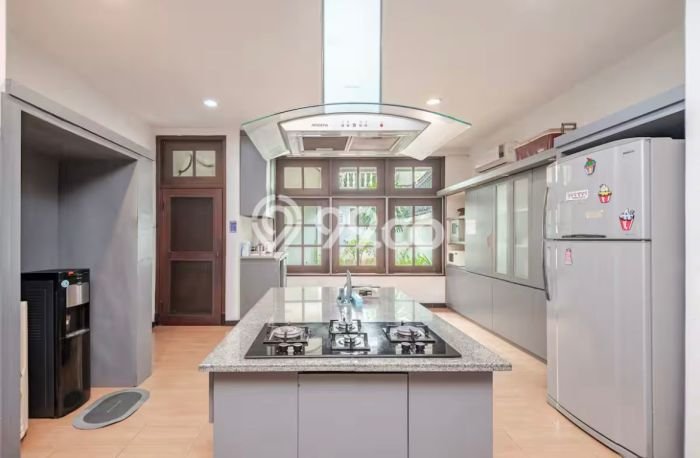 Dijual Rumah Luas Elegan Dengan View Cantik di Pondok Indah, Jakarta Selatan Dijual Rumah Luas Elegan Dengan View Cantik di Pondok Indah, Jakarta Selatan