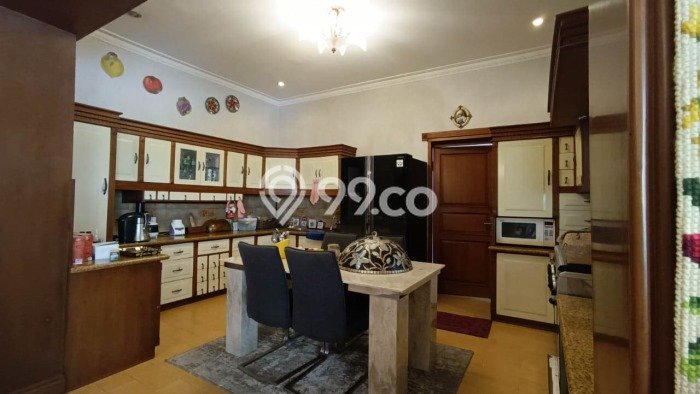 Rumah Mewah LB 500m2 Siap Pakai Desain Elegan di Geger Kalong, Bandung Rumah Mewah LB 500m2 Siap Pakai Desain Elegan di Geger Kalong, Bandung