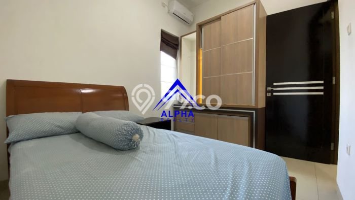 Rumah Disewakan Bandung LT 165m2 LB 250m2 Area Sarijadi Rumah Disewakan Bandung LT 165m2 LB 250m2 Area Sarijadi