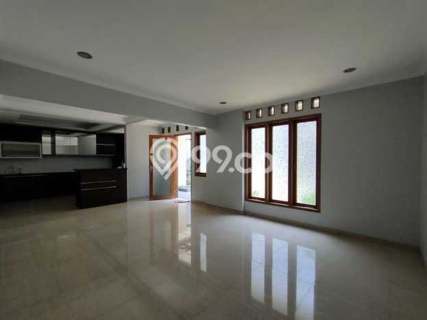 Dijual Rumah Luas Megah Dengan View Cantik di Setiabudi, Bandung Dijual Rumah Luas Megah Dengan View Cantik di Setiabudi, Bandung