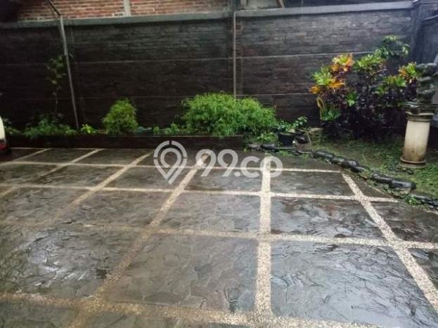 Sewa Rumah Harga Terjangkau di Cikutra Bandung Punya 8 Kamar Tidur Sewa Rumah Harga Terjangkau di Cikutra Bandung Punya 8 Kamar Tidur