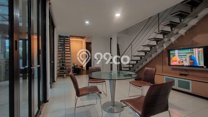 Ready to Use! Luxury House LT 171m2 Desain Modern di Cigadung Ready to Use! Luxury House LT 171m2 Desain Modern di Cigadung