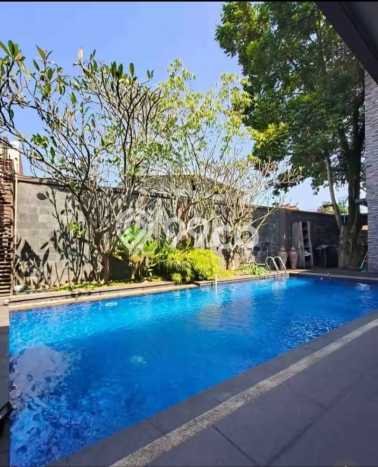 Hunian Mewah LB 480m2 Siap Huni Desain Elegan di Buah Batu, Bandung Hunian Mewah LB 480m2 Siap Huni Desain Elegan di Buah Batu, Bandung