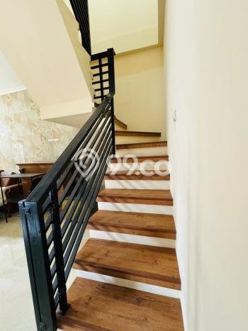 Disewakan Rumah Harga Terjangkau di Buah Batu Bandung Punya 5 Kamar Tidur Disewakan Rumah Harga Terjangkau di Buah Batu Bandung Punya 5 Kamar Tidur