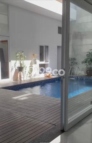 Rumah Sewa Bandung LT 289m2 LB 500m2 Kawasan Setra Duta Rumah Sewa Bandung LT 289m2 LB 500m2 Kawasan Setra Duta