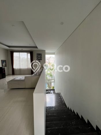 Ready to Use! Premium House LT 600m2 Desain Modern di Setiabudi Ready to Use! Premium House LT 600m2 Desain Modern di Setiabudi