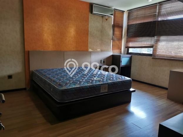 Ready to Use! Luxury House LT 171m2 Desain Modern di Cigadung Ready to Use! Luxury House LT 171m2 Desain Modern di Cigadung