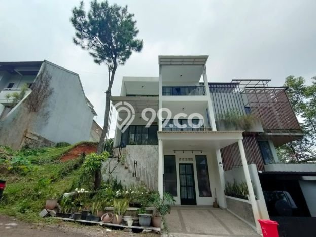 For Sale! Premium House LT 147m2 Desain Modern di Resor Dago Pakar For Sale! Premium House LT 147m2 Desain Modern di Resor Dago Pakar