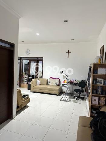 Jual Rumah Eksklusif 3 KT di Taman Holis Indah, Bandung Jual Rumah Eksklusif 3 KT di Taman Holis Indah, Bandung