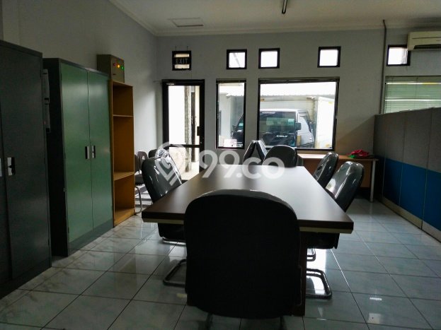 Lokasi Strategis! Dijual Gudang Bisnis di Astanaanyar, Bandung Kondisi Baik Lokasi Strategis! Dijual Gudang Bisnis di Astanaanyar, Bandung Kondisi Baik