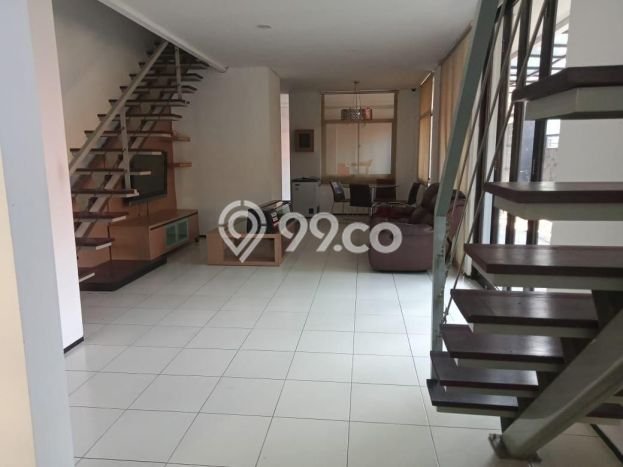 Ready to Use! Luxury House LT 171m2 Desain Modern di Cigadung Ready to Use! Luxury House LT 171m2 Desain Modern di Cigadung