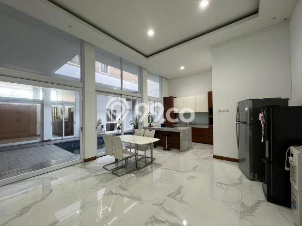 Rumah Sewa Bandung LT 289m2 LB 500m2 Kawasan Setra Duta Rumah Sewa Bandung LT 289m2 LB 500m2 Kawasan Setra Duta