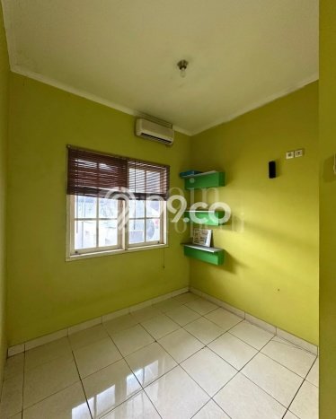 Rumah Luas Asri 5 KT Siap Pakai di Kota Wisata Bogor Rumah Luas Asri 5 KT Siap Pakai di Kota Wisata Bogor