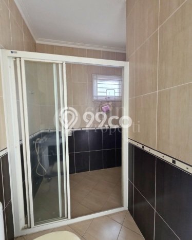 For Sale! Premium House LT 180m2 Desain Elegan di Kota Wisata For Sale! Premium House LT 180m2 Desain Elegan di Kota Wisata