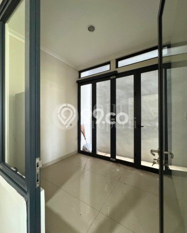 Dijual Rumah Mewah Elegan Dengan View Cantik di Kota Wisata, Bogor Dijual Rumah Mewah Elegan Dengan View Cantik di Kota Wisata, Bogor