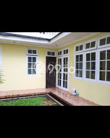 Jual Rumah Mewah Elegan Dengan View Eksklusif di Kota Wisata, Bogor Jual Rumah Mewah Elegan Dengan View Eksklusif di Kota Wisata, Bogor
