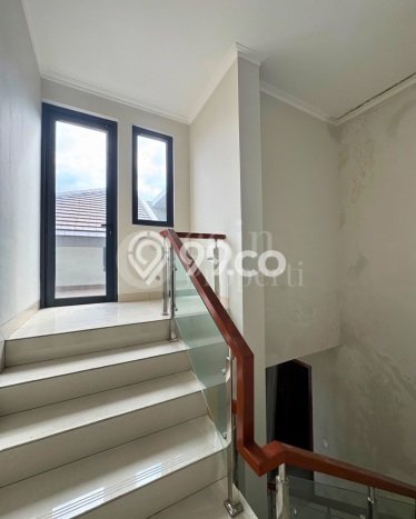 Dijual Rumah Mewah Elegan Dengan View Cantik di Kota Wisata, Bogor Dijual Rumah Mewah Elegan Dengan View Cantik di Kota Wisata, Bogor