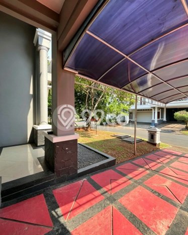 Ready to Use! Luxury House LT 200m2 Desain Elegan di Kota Wisata Ready to Use! Luxury House LT 200m2 Desain Elegan di Kota Wisata