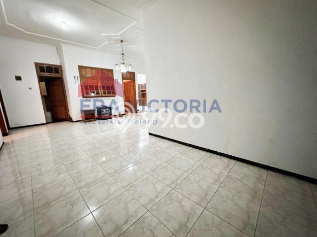 Disewakan Rumah Konsep Modern di Klojen Malang dengan 4 Kamar Disewakan Rumah Konsep Modern di Klojen Malang dengan 4 Kamar