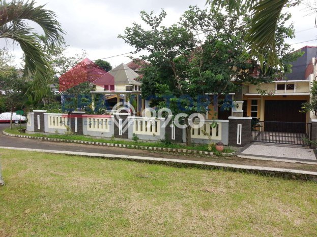 NEW LISTING! Rumah Strategis di Dieng, Luas 404m2m² LB 200m2m² NEW LISTING! Rumah Strategis di Dieng, Luas 404m2m² LB 200m2m²