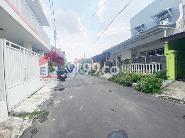 Rumah di Lowokwaru, 5 KT, Dekat Fasilitas Umum, Luas 84m2m² LB 84m2m² Rumah di Lowokwaru, 5 KT, Dekat Fasilitas Umum, Luas 84m2m² LB 84m2m²