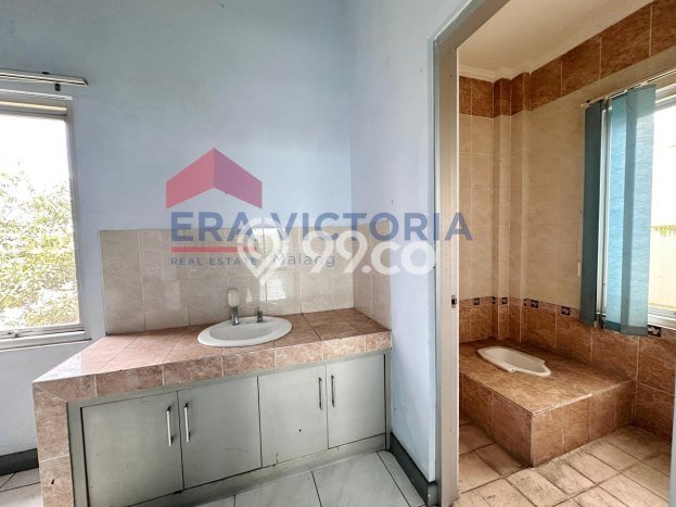 Komersial Dijual Lokasi Emas di Pakisaji Luas 1730m2 Komersial Dijual Lokasi Emas di Pakisaji Luas 1730m2