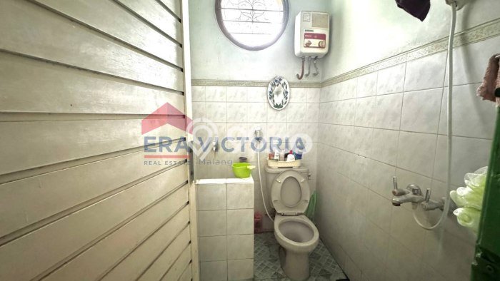 HUNIAN PILIHAN! Rumah di , Luas 245m2m² LB 100m2m² HUNIAN PILIHAN! Rumah di , Luas 245m2m² LB 100m2m²