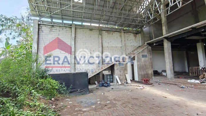 Investasi Kost di Pakis Spesifikasi 35 KT & 35 KM Investasi Kost di Pakis Spesifikasi 35 KT & 35 KM