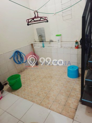 Disewakan! Rumah 5 Kamar Tidur &
2 Kamar Mandi di Tidar, Malang Disewakan! Rumah 5 Kamar Tidur &
2 Kamar Mandi di Tidar, Malang