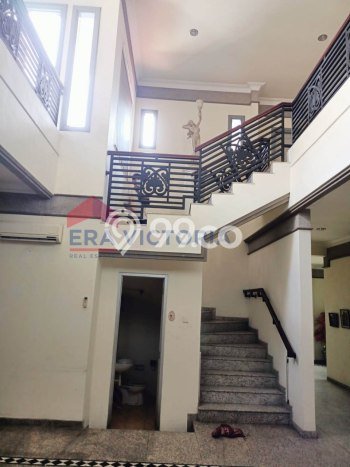 Rumah Mewah LB 345m2 Siap Pakai Desain Elegan di Surabaya Kota, Surabaya Rumah Mewah LB 345m2 Siap Pakai Desain Elegan di Surabaya Kota, Surabaya