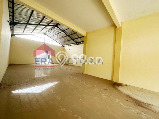 Area Strategis! Disewakan Ruko Lokasi Pakis, Malang Cocok untuk Bisnis Area Strategis! Disewakan Ruko Lokasi Pakis, Malang Cocok untuk Bisnis