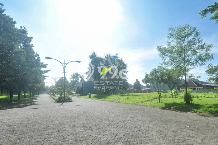 Tanah Siap Bangun Dijual di Malang Punya Luas 600m2 Tanah Siap Bangun Dijual di Malang Punya Luas 600m2