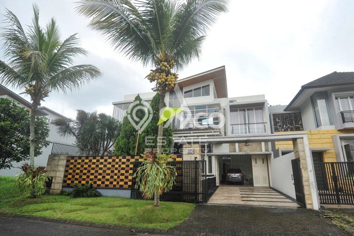 Rumah Luxury Modern Tanpa Renovasi di Araya Malang Rumah Luxury Modern Tanpa Renovasi di Araya Malang