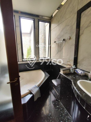 Jual Rumah Luas Elegan Dengan View Eksklusif di Setiabudi, Bandung Jual Rumah Luas Elegan Dengan View Eksklusif di Setiabudi, Bandung