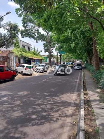Gudang Disewa di Bandung dengan LB 727m2 Area Komersial Ramai Gudang Disewa di Bandung dengan LB 727m2 Area Komersial Ramai