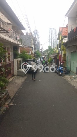 Rumah Mewah LB 500m2 Siap Huni Desain Elegan di Cipete, Jakarta Selatan Rumah Mewah LB 500m2 Siap Huni Desain Elegan di Cipete, Jakarta Selatan