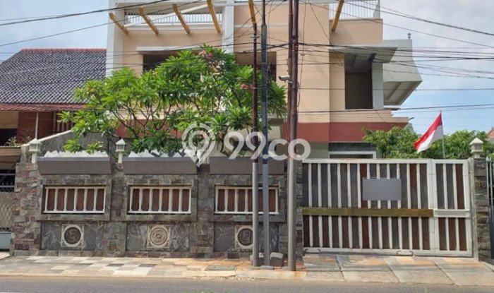 Dijual Rumah Mewah Elegan Dengan View Eksklusif di Pondok Kopi, Jakarta Timur Dijual Rumah Mewah Elegan Dengan View Eksklusif di Pondok Kopi, Jakarta Timur