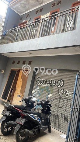 Rumah Kost untuk Dijual di Ciputat dengan 9 KT, 9 KM, Luas 450m2 Rumah Kost untuk Dijual di Ciputat dengan 9 KT, 9 KM, Luas 450m2