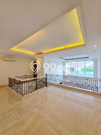 Hunian Elit LB 300m2 Siap Huni Desain Elegan di Pondok Indah, Jakarta Selatan Hunian Elit LB 300m2 Siap Huni Desain Elegan di Pondok Indah, Jakarta Selatan
