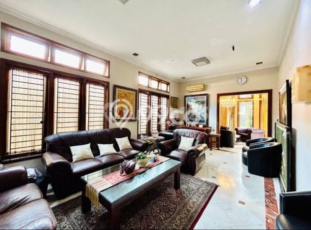 Rumah Mewah LB 360m2 Siap Huni Desain Elegan di Senopati, Jakarta Selatan Rumah Mewah LB 360m2 Siap Huni Desain Elegan di Senopati, Jakarta Selatan