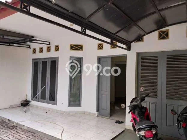Sewa Rumah Murah di Cirendeu Jakarta Selatan Punya 4 Kamar Tidur Sewa Rumah Murah di Cirendeu Jakarta Selatan Punya 4 Kamar Tidur
