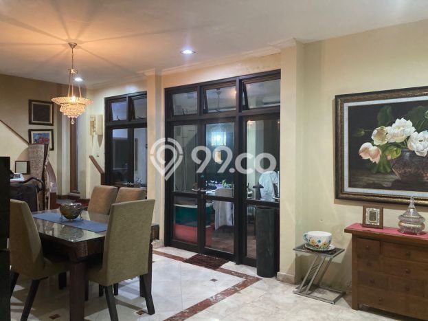 Rumah Mewah LB 360m2 Siap Huni Desain Elegan di Senopati, Jakarta Selatan Rumah Mewah LB 360m2 Siap Huni Desain Elegan di Senopati, Jakarta Selatan