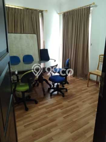 Disewakan! Rumah 6 Kamar Tidur &
4 Kamar Mandi di Lebak Bulus, Jakarta Selatan Disewakan! Rumah 6 Kamar Tidur &
4 Kamar Mandi di Lebak Bulus, Jakarta Selatan