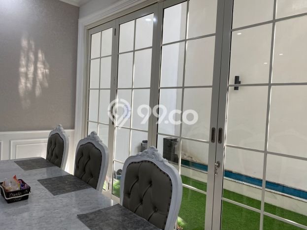 Rumah Elit Modern Tanpa Renovasi di Pantai Indah Kapuk Jakarta Utara Rumah Elit Modern Tanpa Renovasi di Pantai Indah Kapuk Jakarta Utara