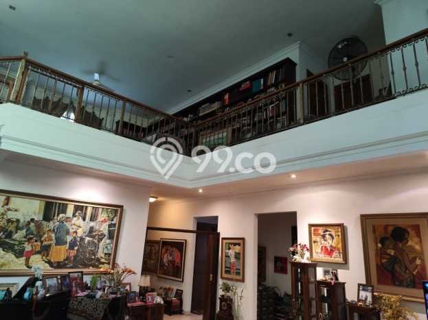Rumah Elit Modern Tanpa Renovasi di Kemang Jakarta Selatan Rumah Elit Modern Tanpa Renovasi di Kemang Jakarta Selatan