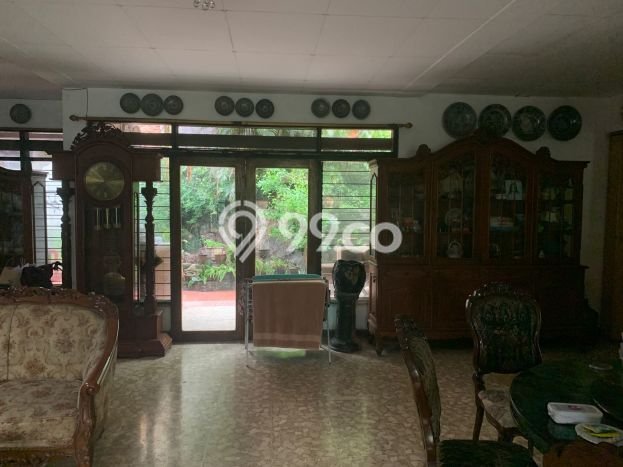 Rumah Mewah Siap Huni LT 872m2 di Jatinegara, Jakarta Timur Rumah Mewah Siap Huni LT 872m2 di Jatinegara, Jakarta Timur