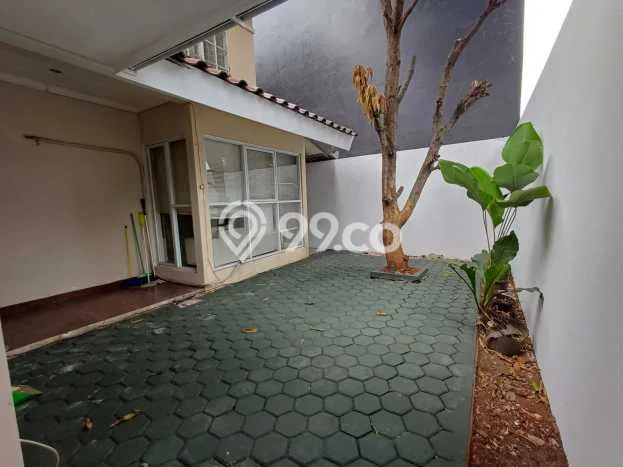 Disewakan! Rumah 3 Kamar Tidur &
4 Kamar Mandi di Legenda Wisata, Bogor Disewakan! Rumah 3 Kamar Tidur &
4 Kamar Mandi di Legenda Wisata, Bogor