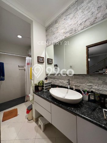 Rumah Elit LB 200m2 Siap Pakai Desain Elegan di Pulomas, Jakarta Timur Rumah Elit LB 200m2 Siap Pakai Desain Elegan di Pulomas, Jakarta Timur